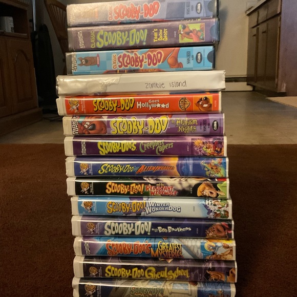 Set of Scooby-Doo VHS Tapes - Picture 1 of 1